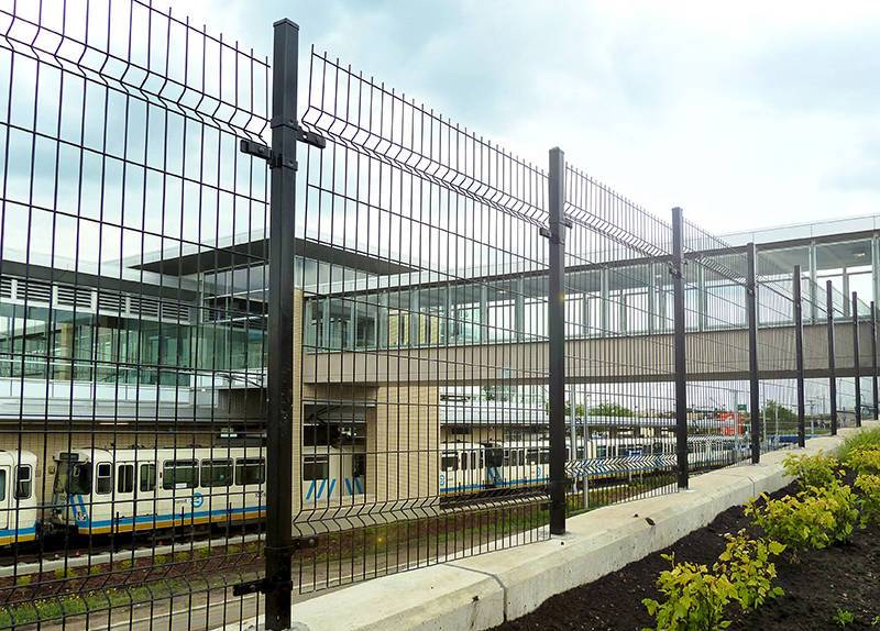 Welded Wire Mesh Fence